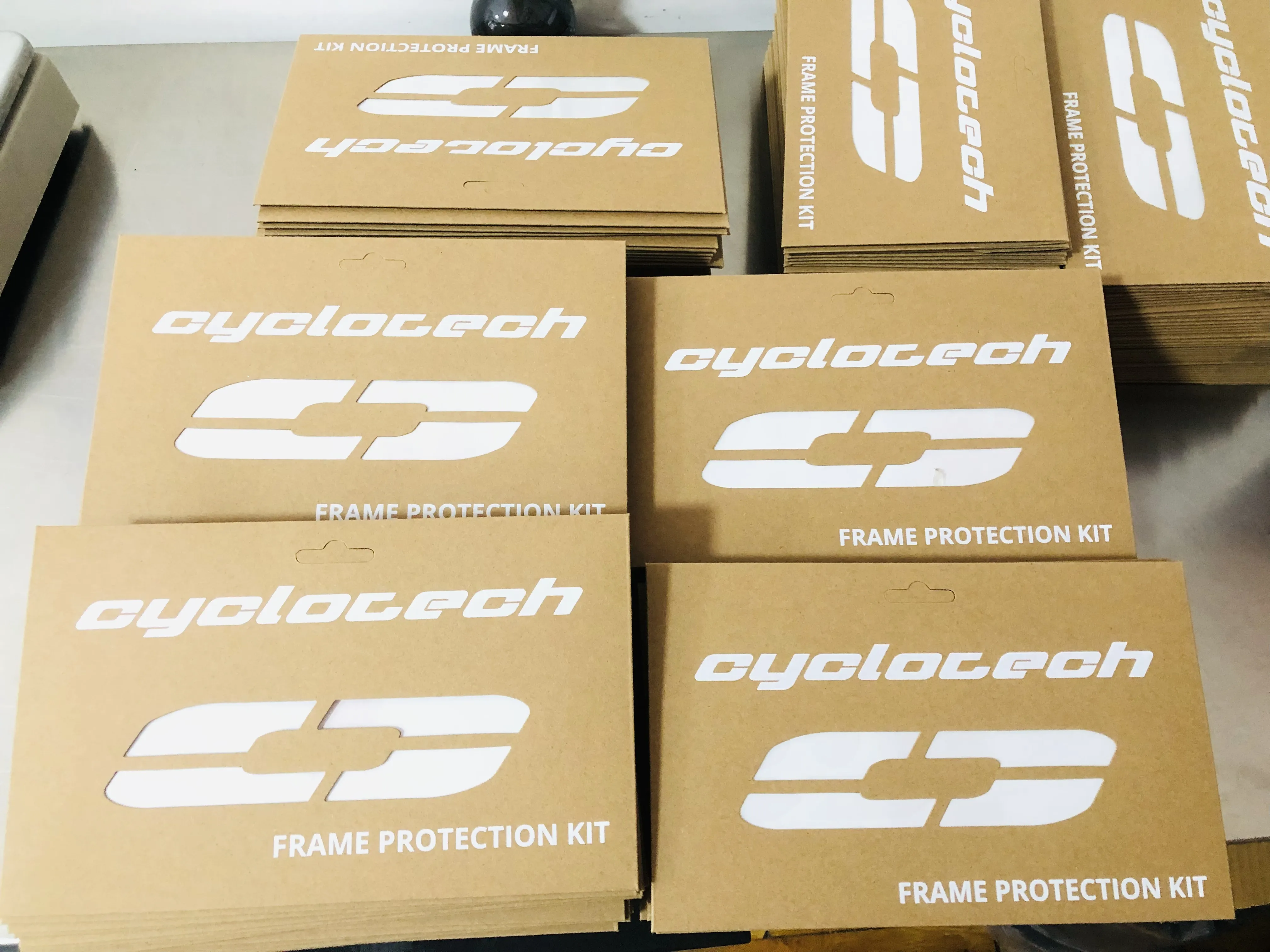 自転車フレームステッカーがオランダに発送開始